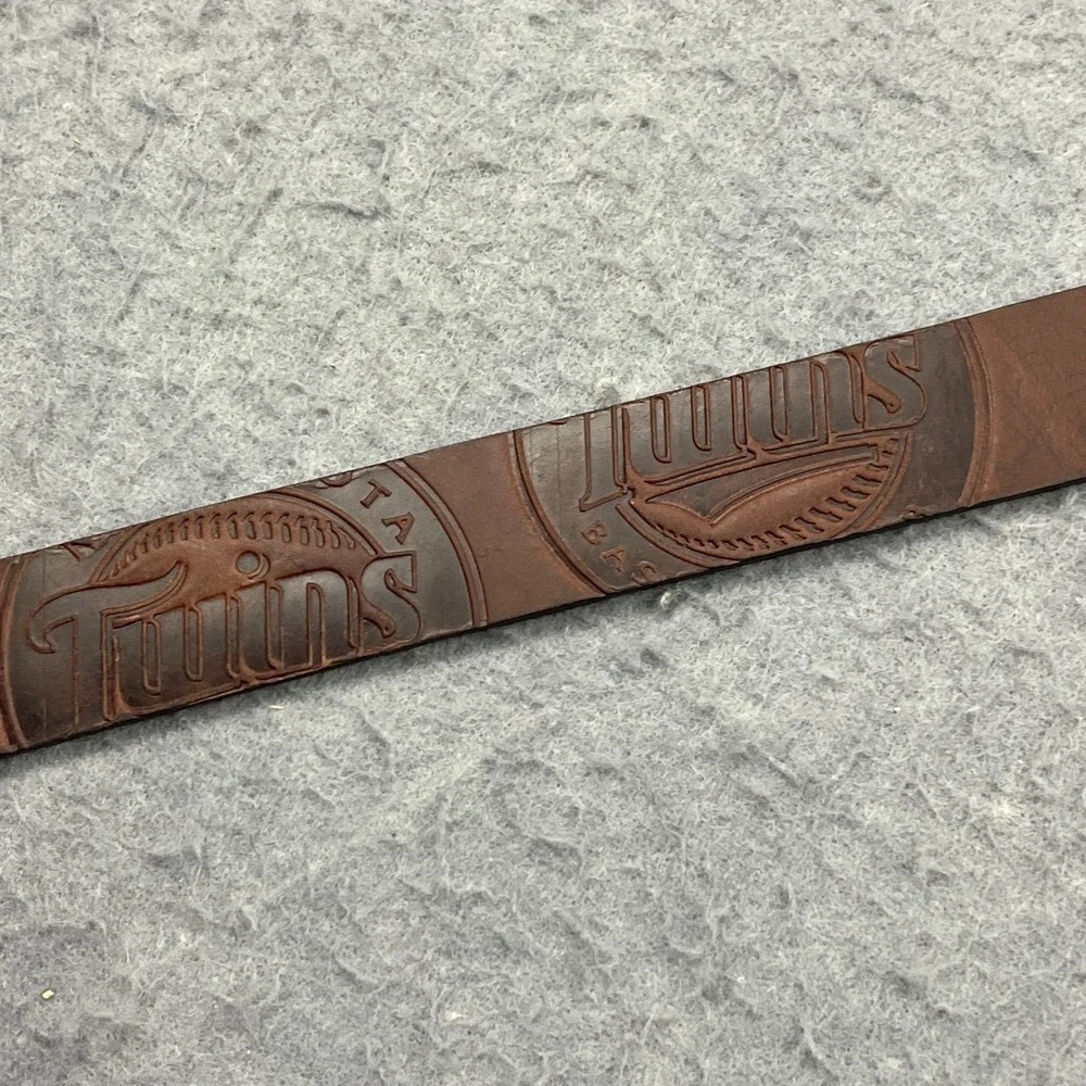 Minnesota‎ Twins Belt Men's 34 Brown Embossed Leather MLB Eagles Wings Baseball
